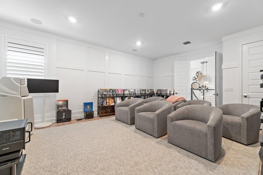 待售: $5,900,000 (7 贝兹, 7 浴室, 5762 平方英尺)