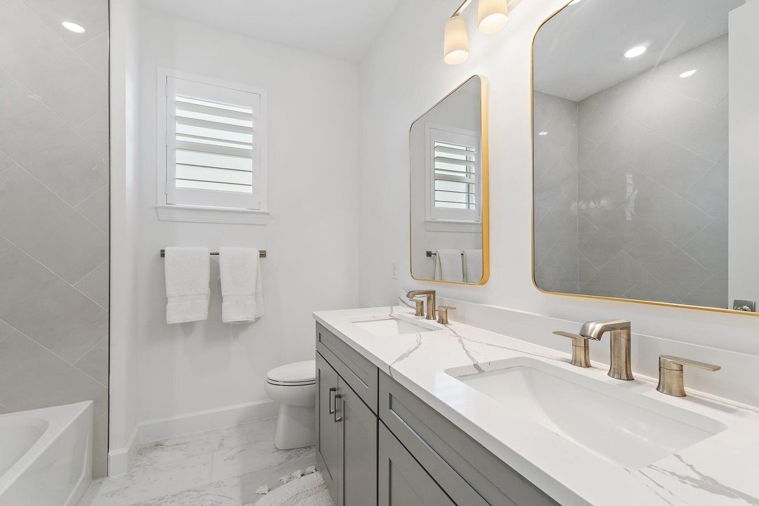 待售: $5,900,000 (7 贝兹, 7 浴室, 5762 平方英尺)