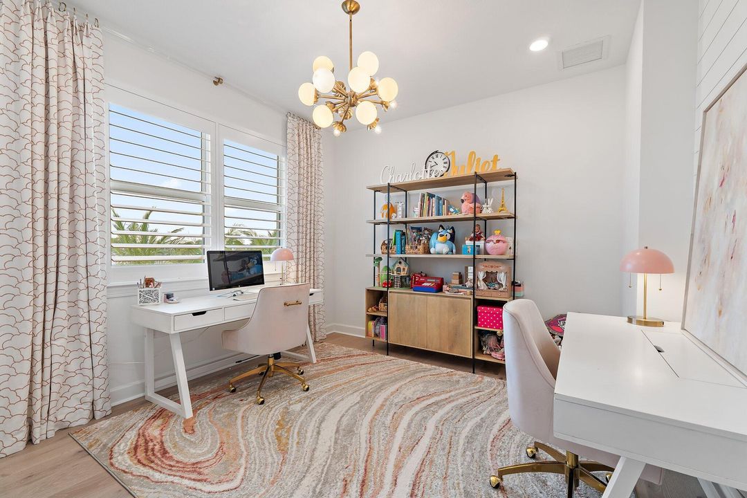 待售: $5,900,000 (7 贝兹, 7 浴室, 5762 平方英尺)