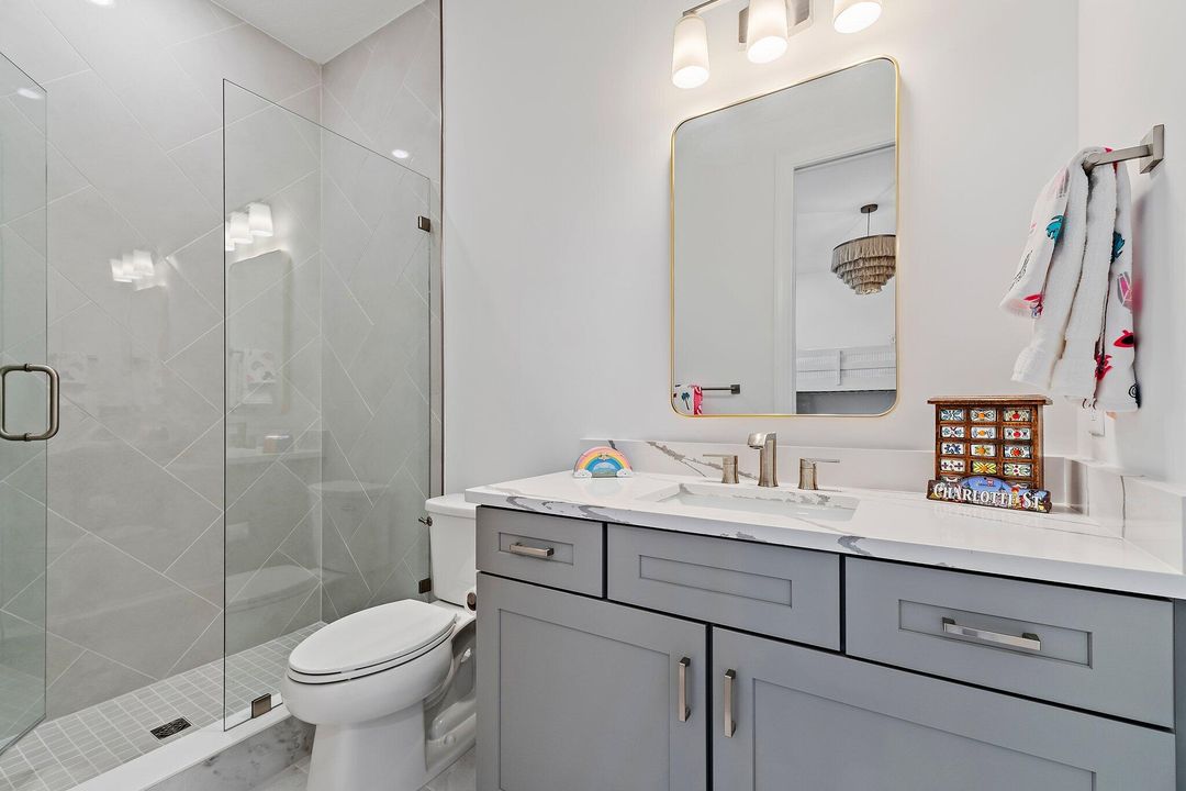 待售: $5,900,000 (7 贝兹, 7 浴室, 5762 平方英尺)