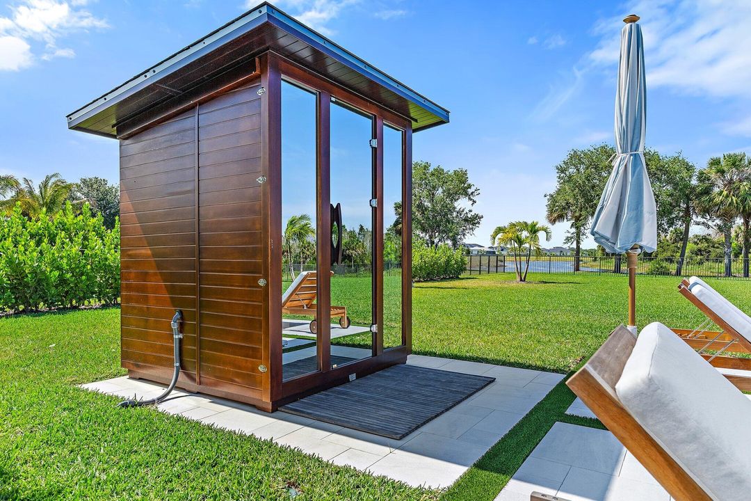 待售: $5,900,000 (7 贝兹, 7 浴室, 5762 平方英尺)