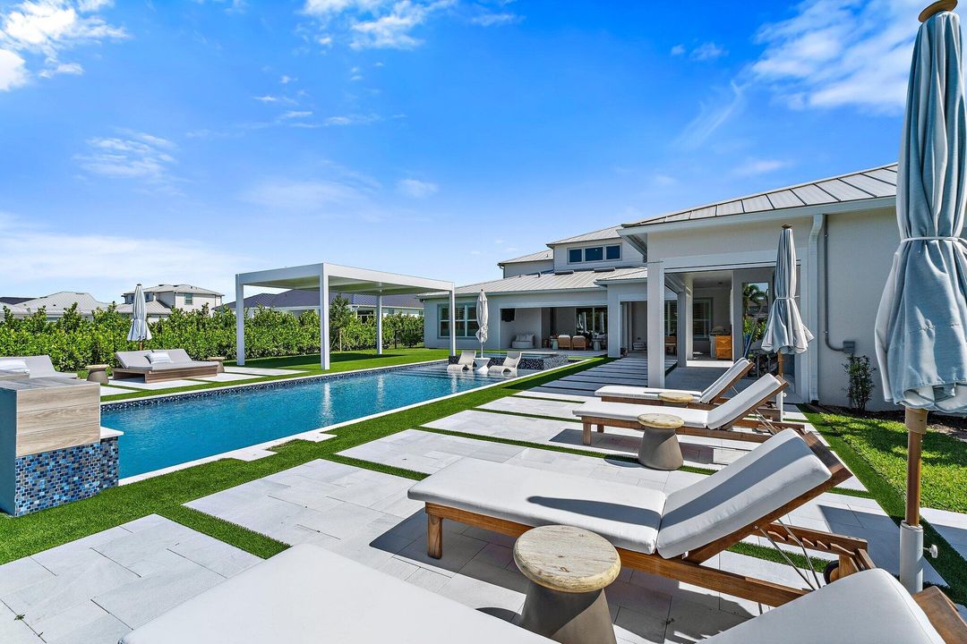 待售: $5,900,000 (7 贝兹, 7 浴室, 5762 平方英尺)