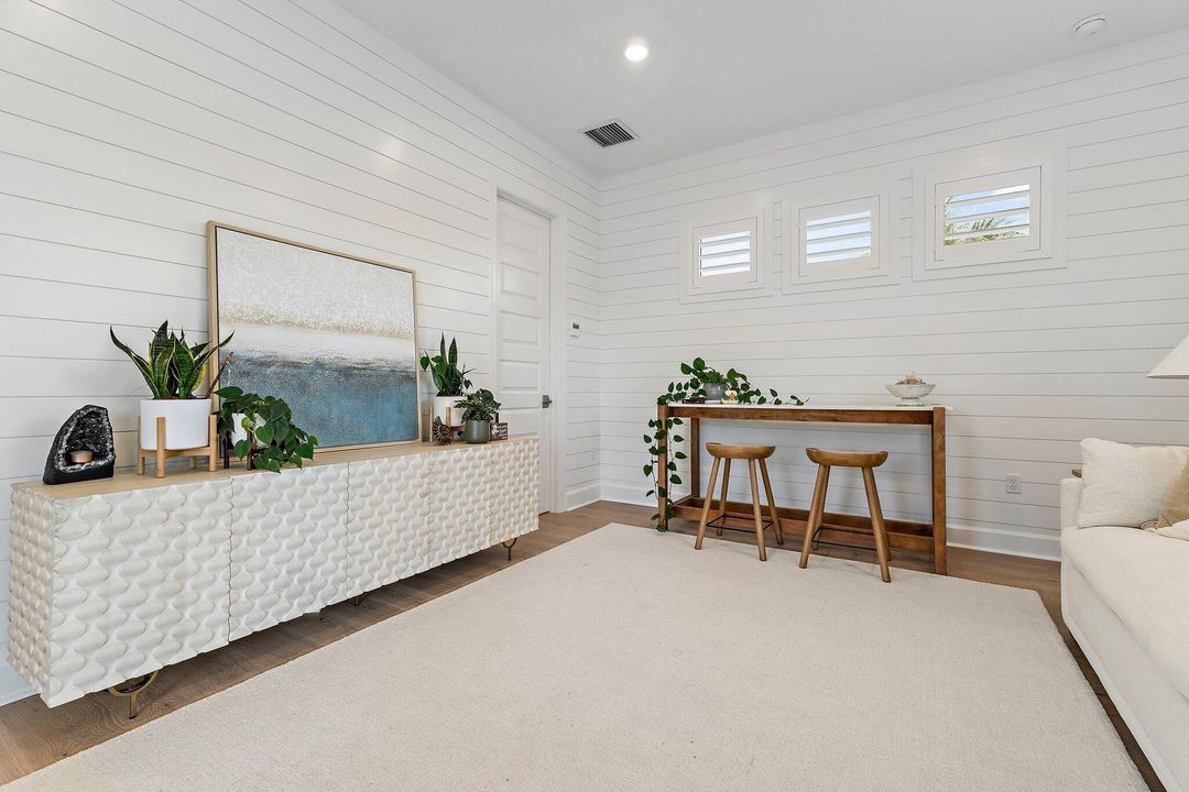 待售: $5,900,000 (7 贝兹, 7 浴室, 5762 平方英尺)