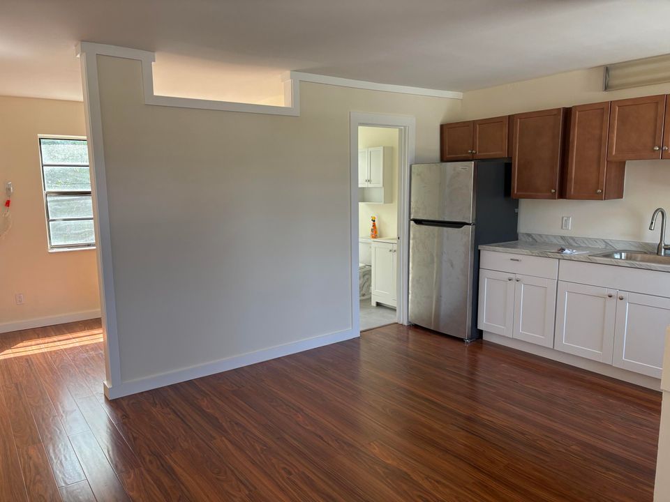 Recientemente alquilado: $1,400 (1 camas, 1 baños, 424 Pies cuadrados)