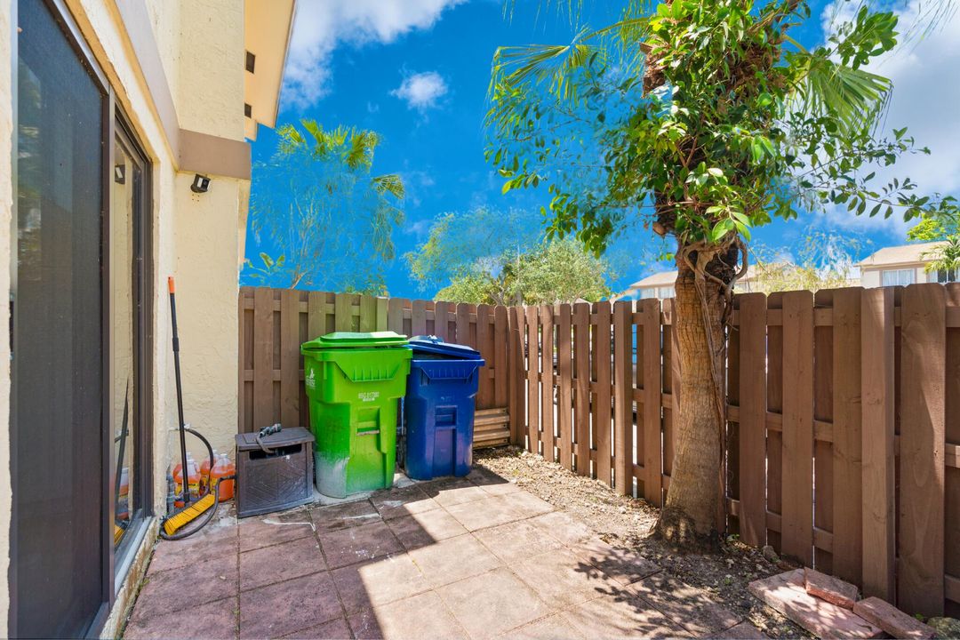 En Venta: $362,000 (3 camas, 2 baños, 1123 Pies cuadrados)