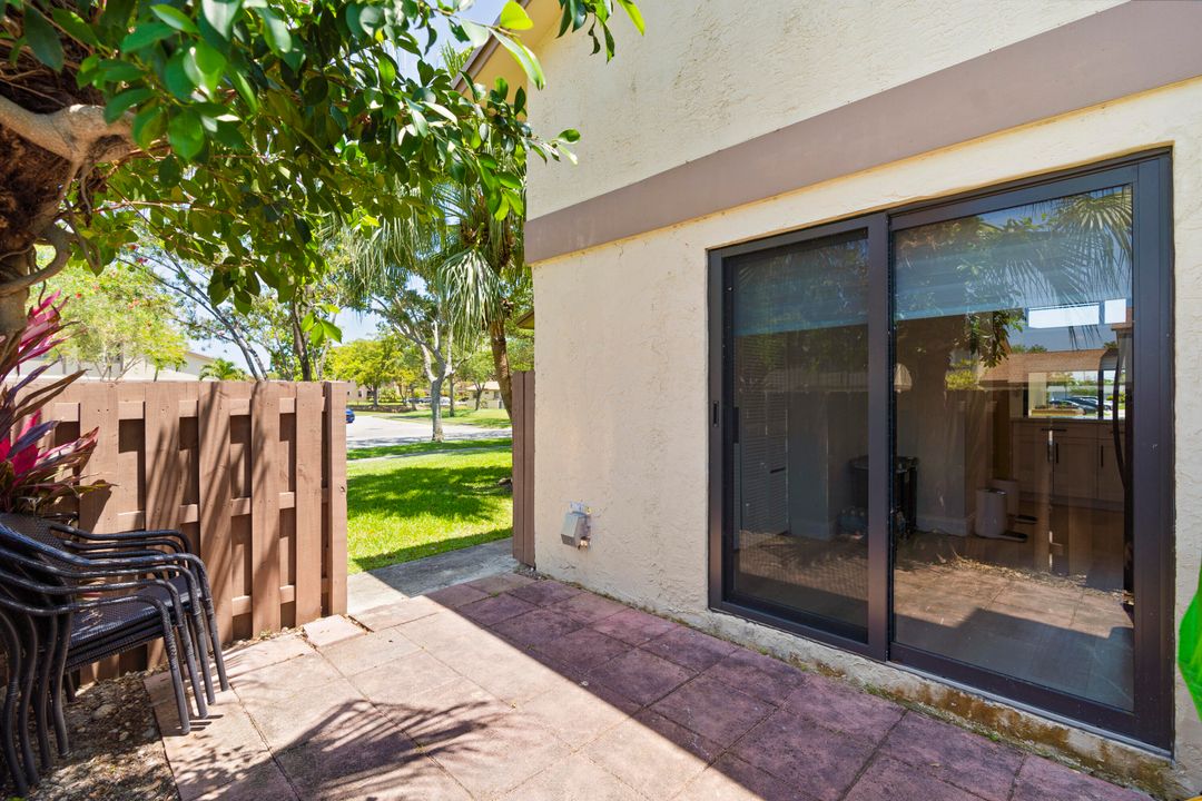 En Venta: $362,000 (3 camas, 2 baños, 1123 Pies cuadrados)