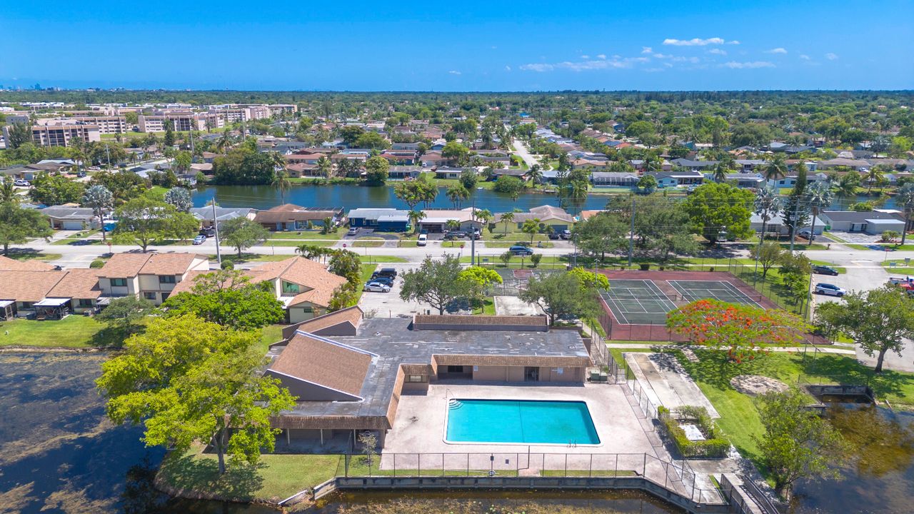 En Venta: $362,000 (3 camas, 2 baños, 1123 Pies cuadrados)