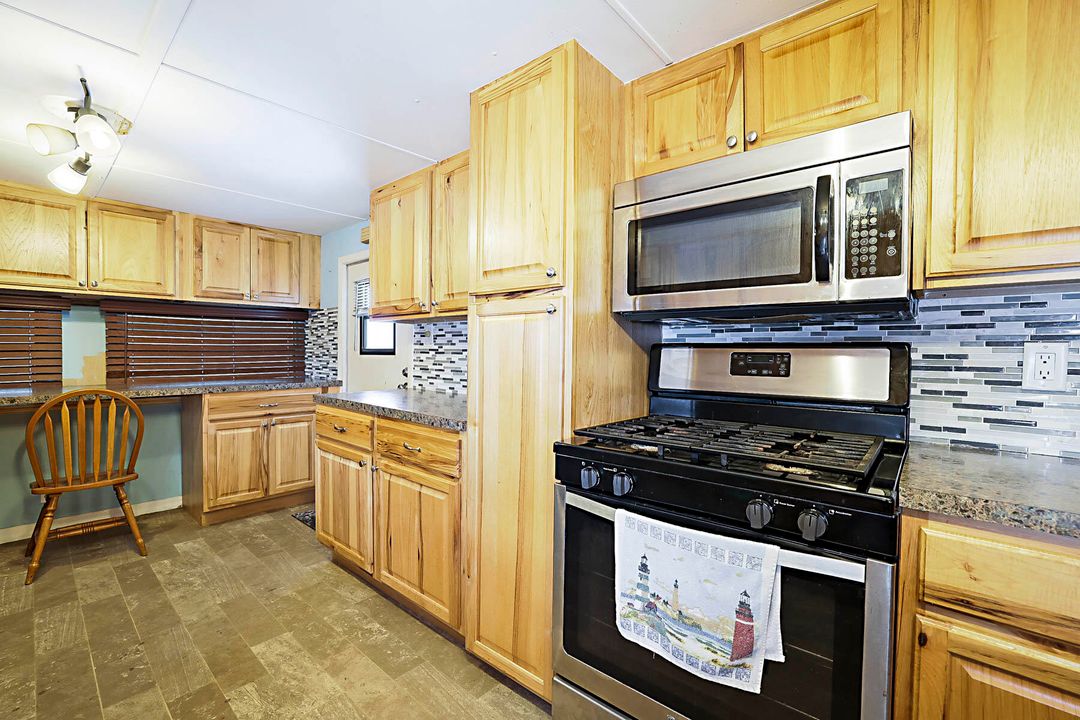 Activo con contrato: $75,000 (2 camas, 1 baños, 860 Pies cuadrados)