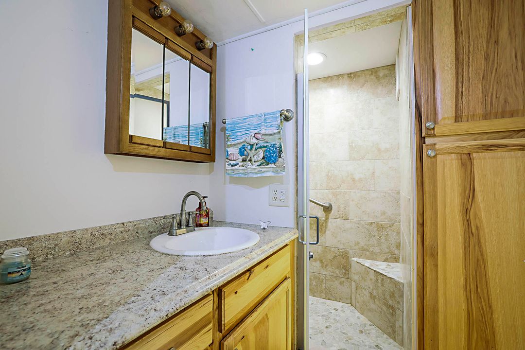 Activo con contrato: $75,000 (2 camas, 1 baños, 860 Pies cuadrados)