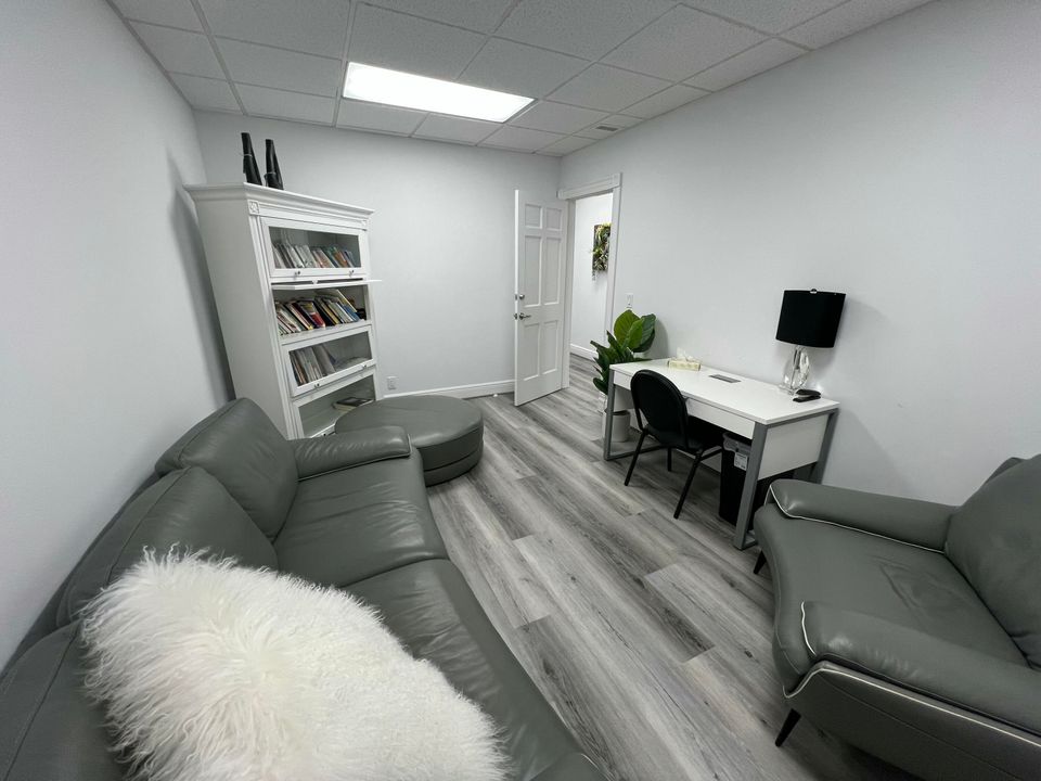 待售: $750 (0 贝兹, 0 浴室, 1159 平方英尺)