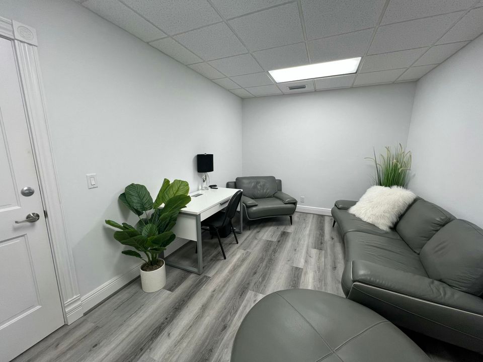 待售: $750 (0 贝兹, 0 浴室, 1159 平方英尺)