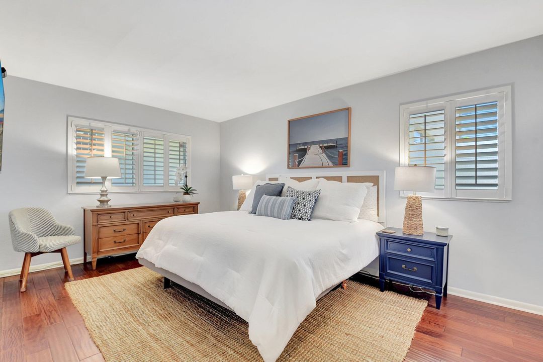 Active With Contract: $325,000 (1 beds, 1 baths, 644 Square Feet)