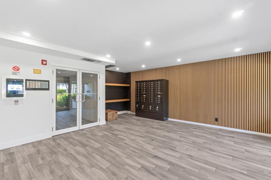 合同活跃: $169,900 (2 贝兹, 2 浴室, 1080 平方英尺)