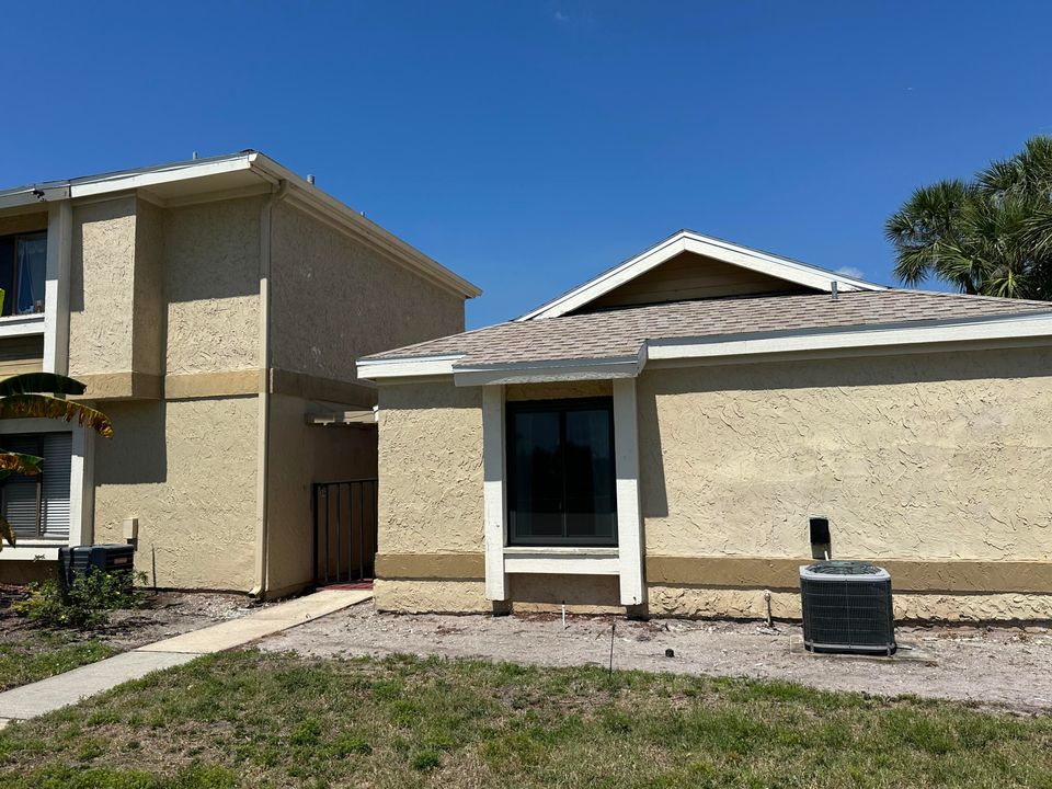 Recently Sold: $155,000 (2 beds, 2 baths, 793 Square Feet)