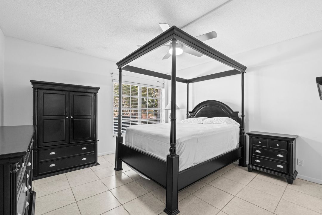 合同活跃: $169,900 (2 贝兹, 2 浴室, 1080 平方英尺)