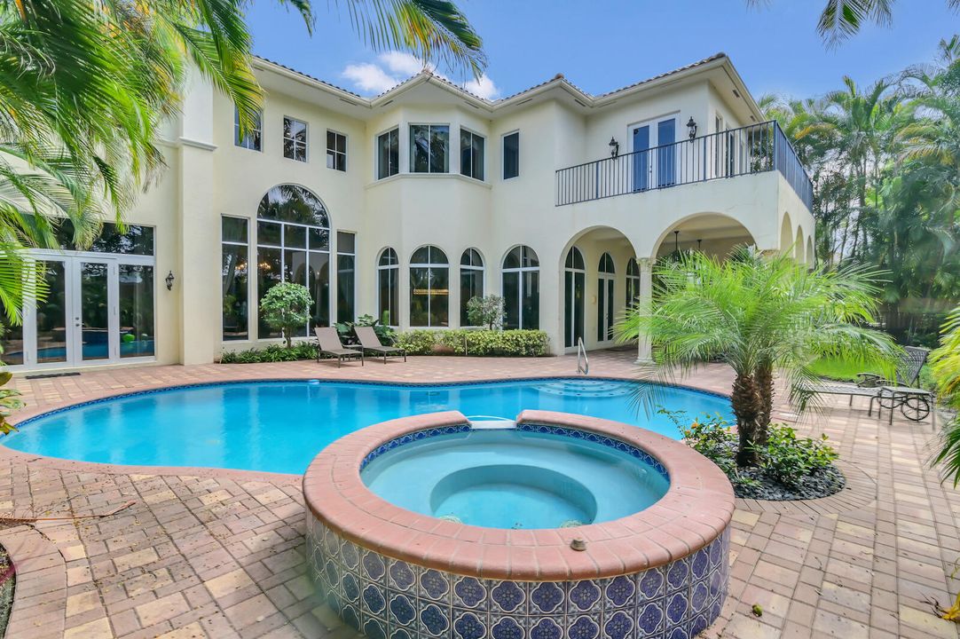 En Renta: $18,999 (6 camas, 5 baños, 5511 Pies cuadrados)