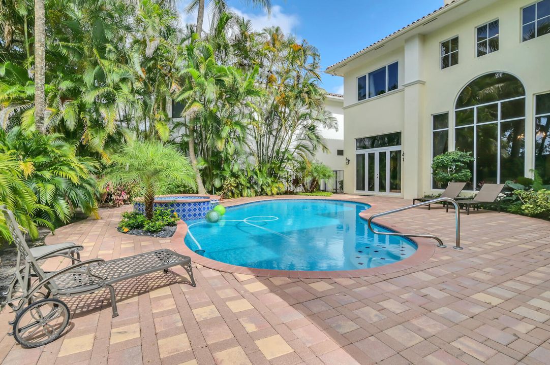 En Renta: $18,999 (6 camas, 5 baños, 5511 Pies cuadrados)