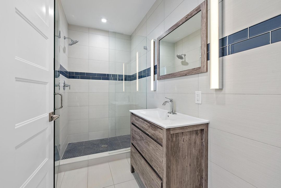 待售: $950,000 (0 贝兹, 0 浴室, 3580 平方英尺)