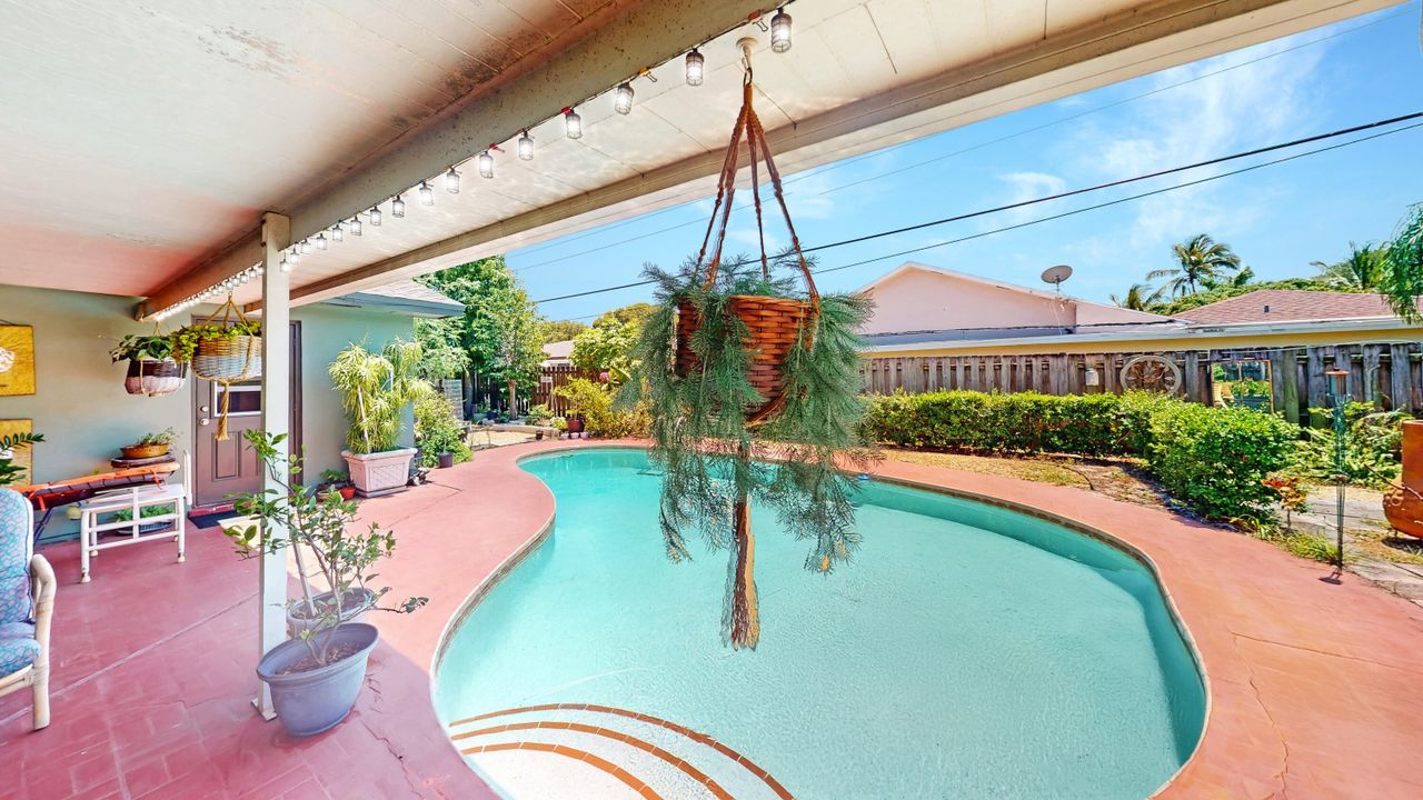 Activo con contrato: $535,000 (3 camas, 2 baños, 1804 Pies cuadrados)