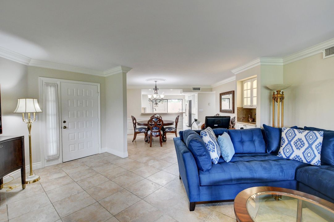 Под контрактом: $8,500 (2 спален, 2 ванн, 1513 Квадратных фут)