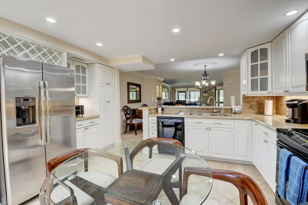 Под контрактом: $8,500 (2 спален, 2 ванн, 1513 Квадратных фут)