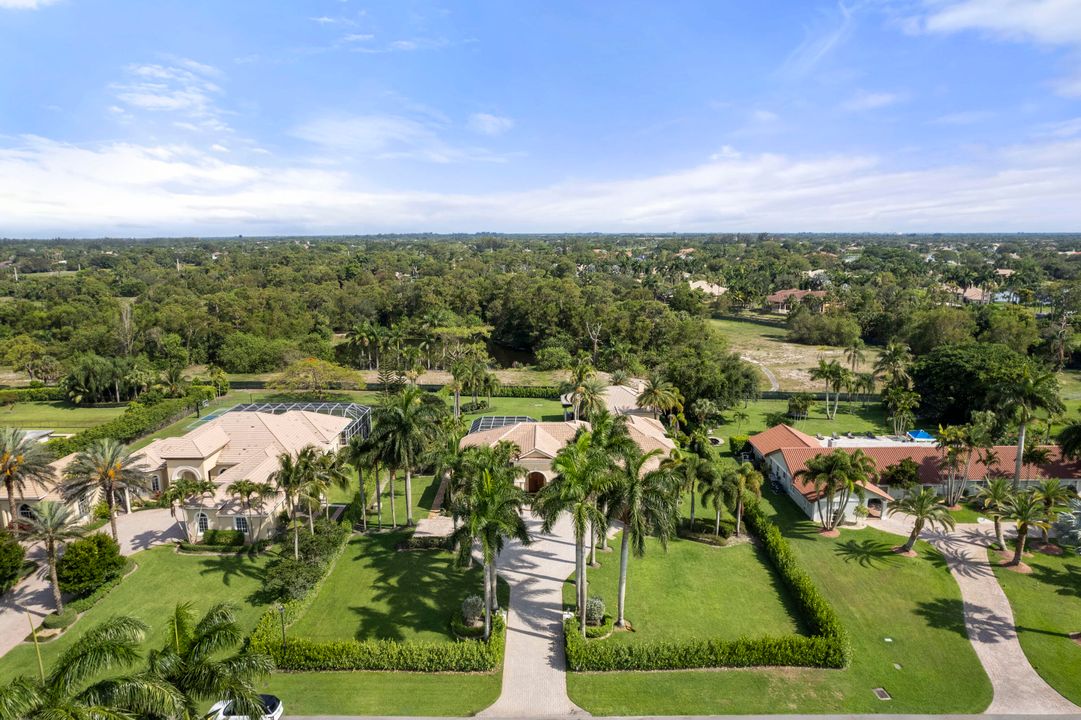 For Sale: $2,350,000 (7 beds, 6 baths, 5458 Square Feet)