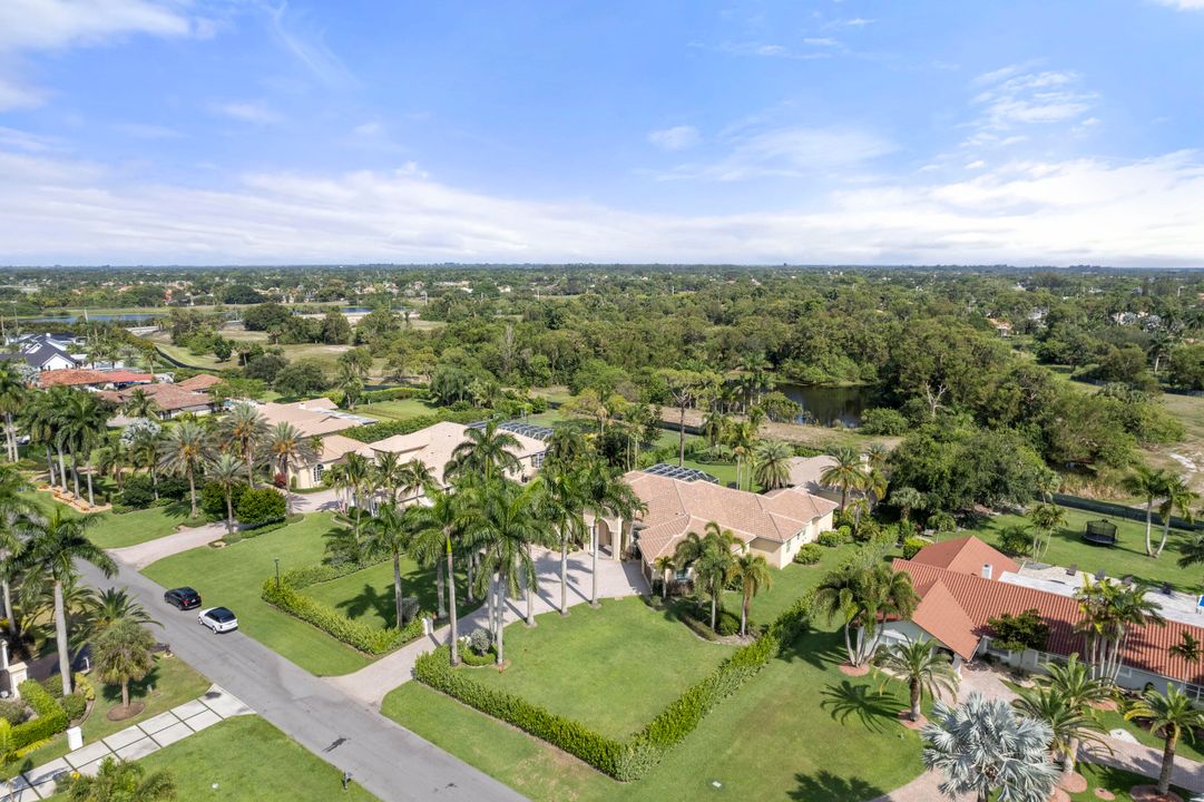 For Sale: $2,350,000 (7 beds, 6 baths, 5458 Square Feet)