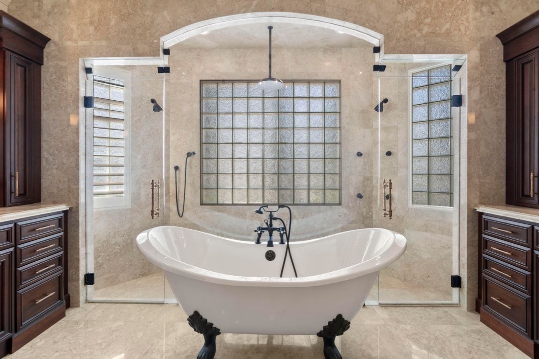 For Sale: $2,350,000 (7 beds, 6 baths, 5458 Square Feet)