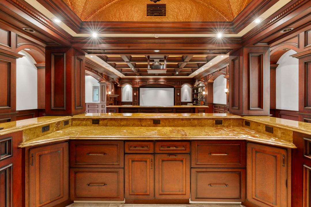 For Sale: $2,350,000 (7 beds, 6 baths, 5458 Square Feet)