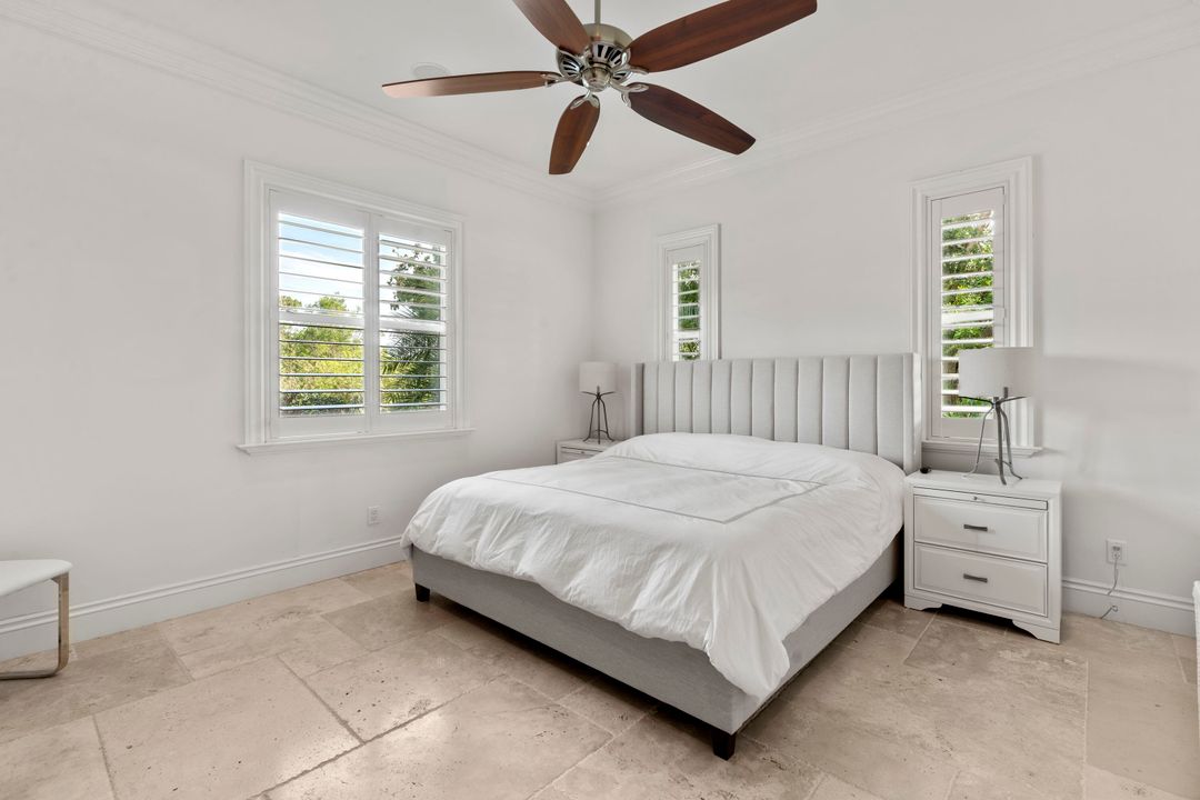 For Sale: $2,350,000 (7 beds, 6 baths, 5458 Square Feet)