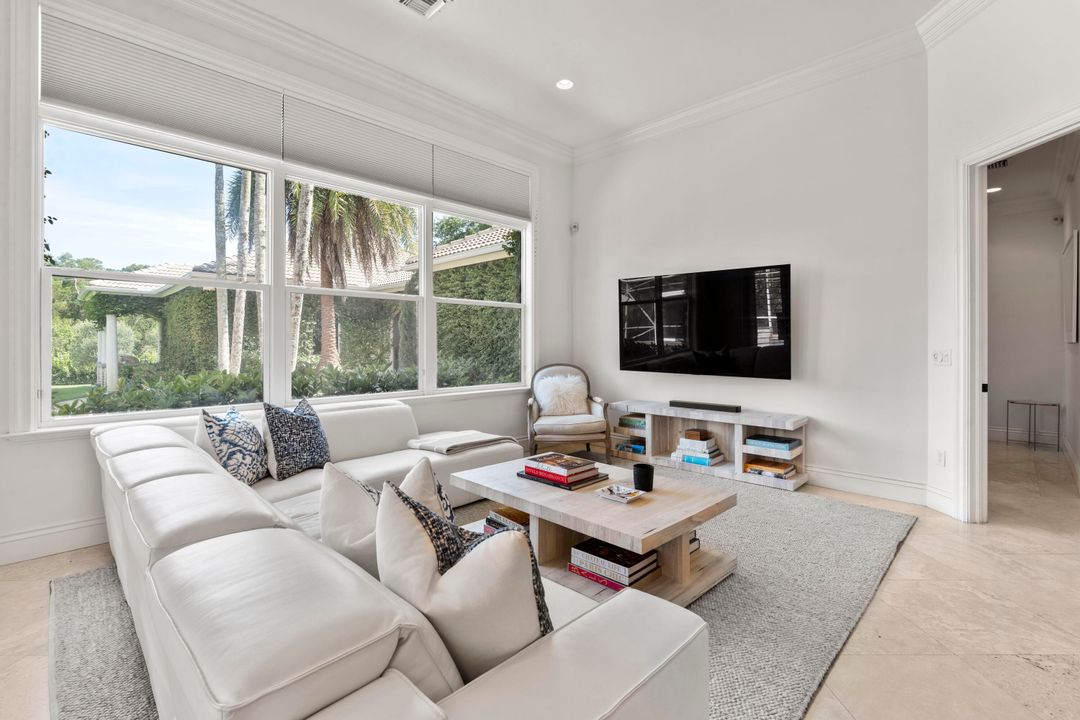 For Sale: $2,350,000 (7 beds, 6 baths, 5458 Square Feet)