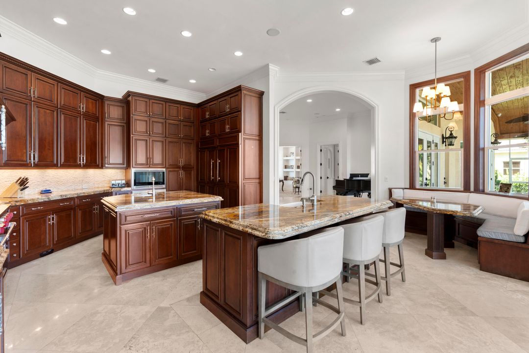 For Sale: $2,350,000 (7 beds, 6 baths, 5458 Square Feet)