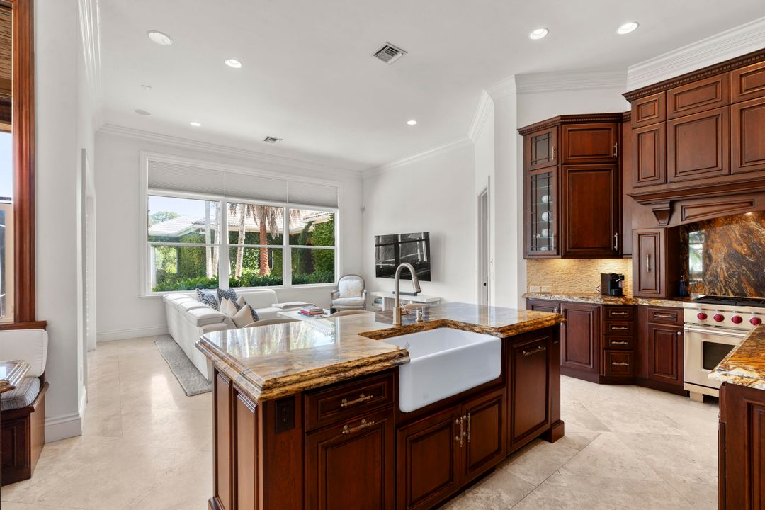 For Sale: $2,350,000 (7 beds, 6 baths, 5458 Square Feet)