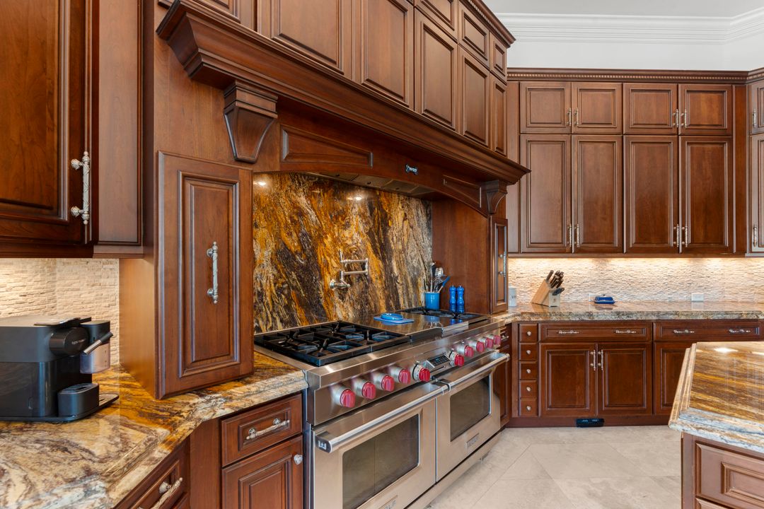 For Sale: $2,350,000 (7 beds, 6 baths, 5458 Square Feet)