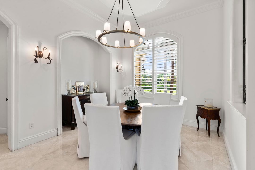 For Sale: $2,350,000 (7 beds, 6 baths, 5458 Square Feet)