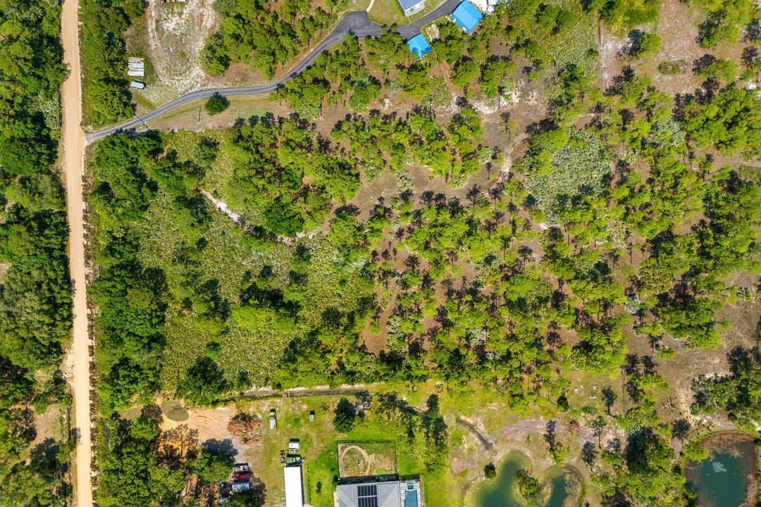 最近售出: $185,000 (0 贝兹, 0 浴室, 0 平方英尺)