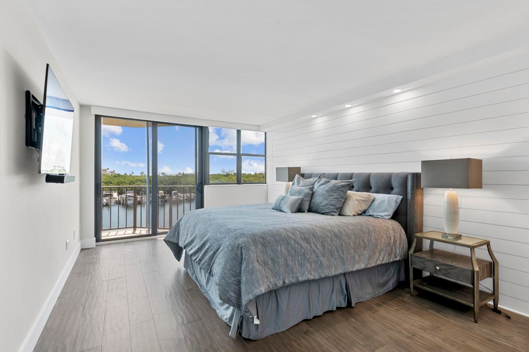 Active With Contract: $1,200,000 (3 beds, 2 baths, 1682 Square Feet)