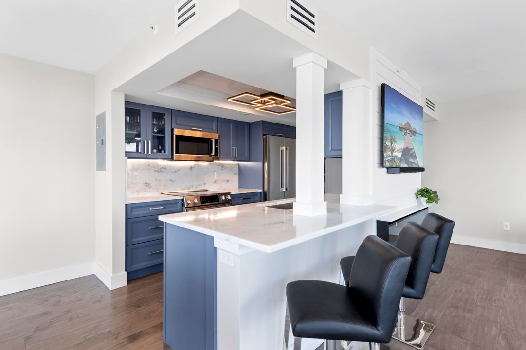 Active With Contract: $1,200,000 (3 beds, 2 baths, 1682 Square Feet)
