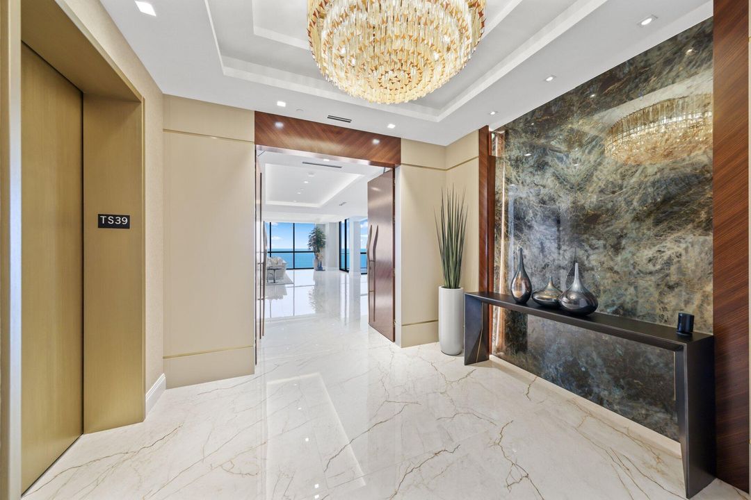 待售: $15,990,000 (4 贝兹, 5 浴室, 10042 平方英尺)