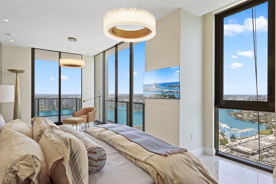 待售: $15,990,000 (4 贝兹, 5 浴室, 10042 平方英尺)