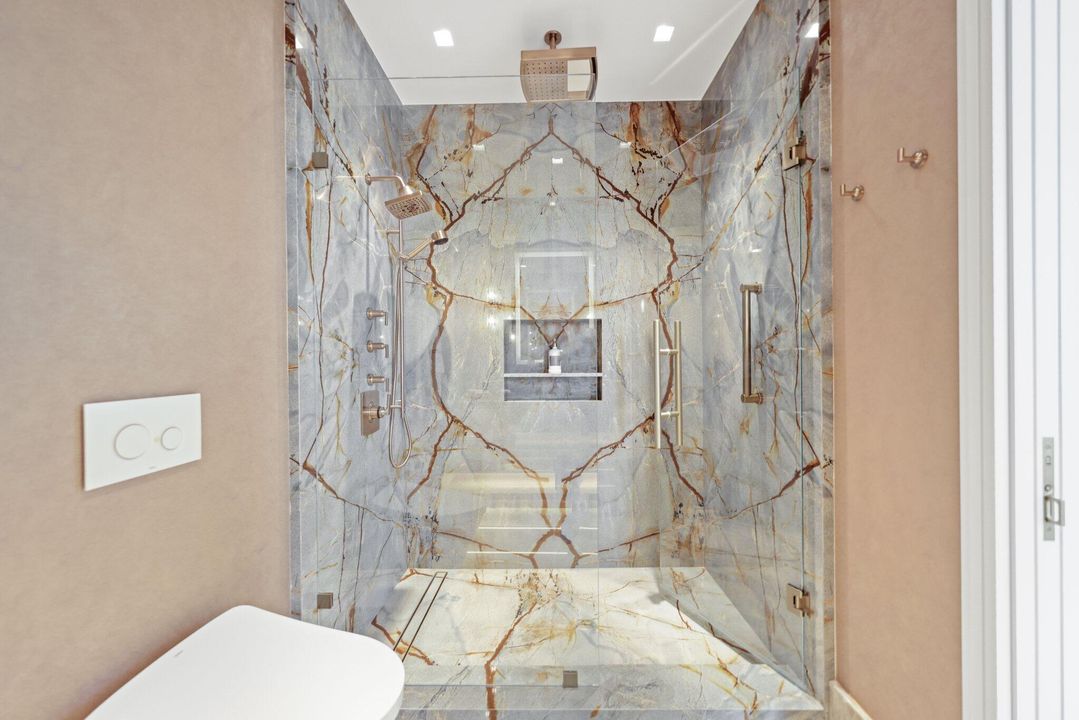 待售: $15,990,000 (4 贝兹, 5 浴室, 10042 平方英尺)