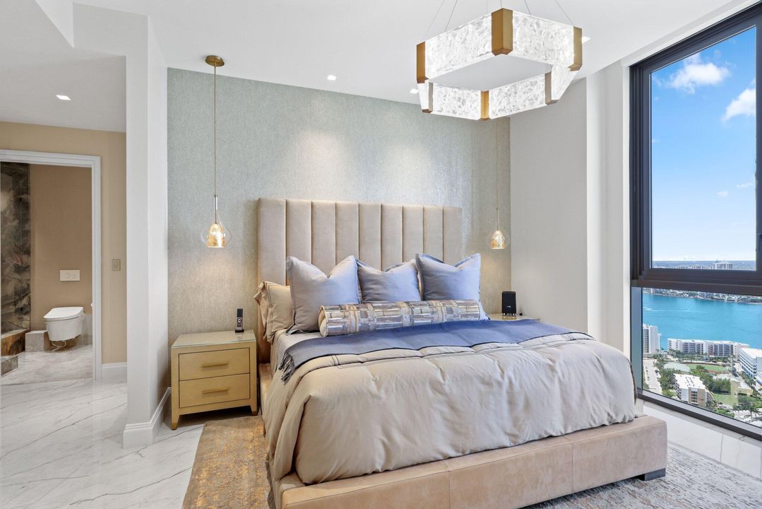 待售: $15,990,000 (4 贝兹, 5 浴室, 10042 平方英尺)