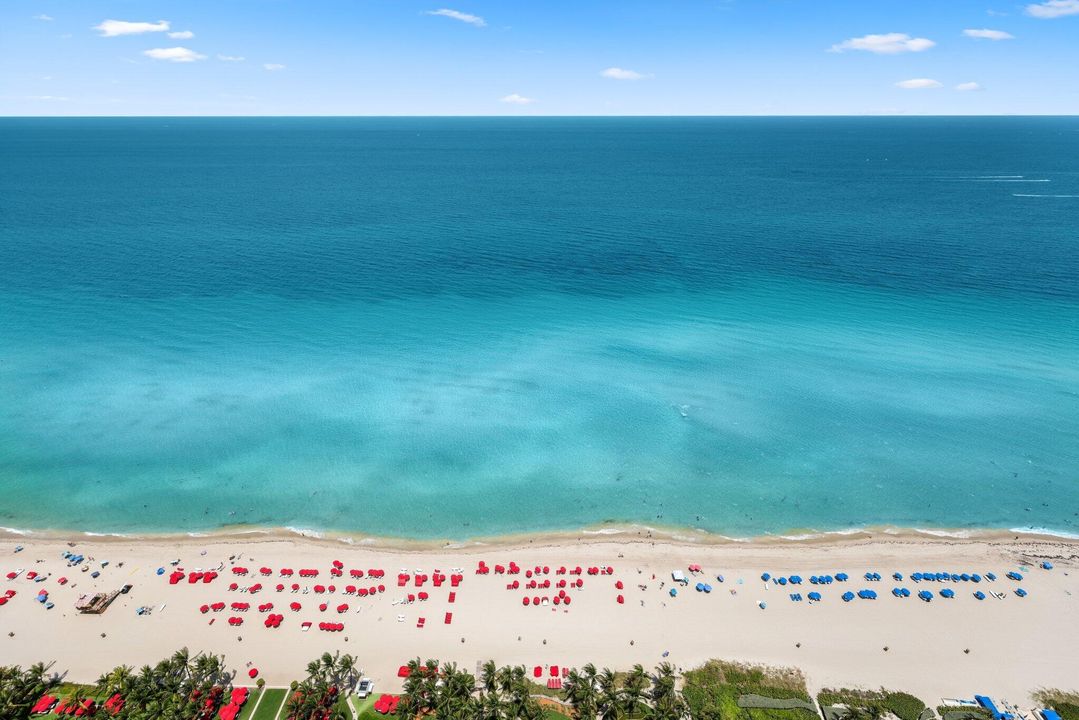 待售: $15,990,000 (4 贝兹, 5 浴室, 10042 平方英尺)