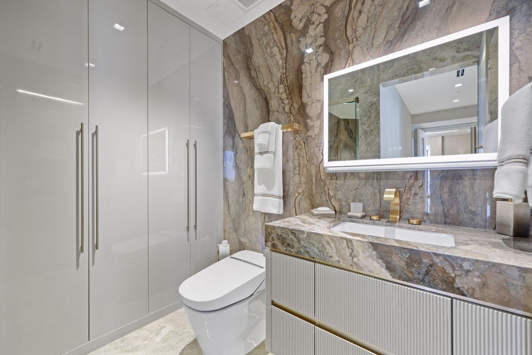 待售: $15,990,000 (4 贝兹, 5 浴室, 10042 平方英尺)