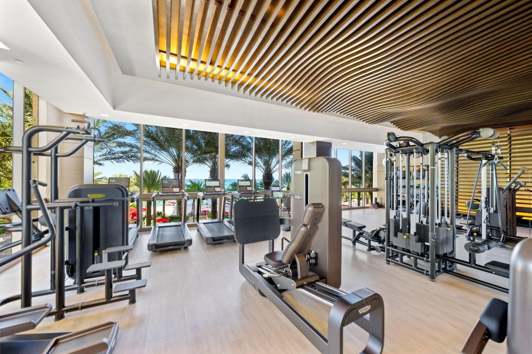 待售: $15,990,000 (4 贝兹, 5 浴室, 10042 平方英尺)