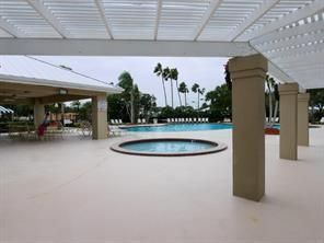 Active With Contract: $359,000 (2 beds, 2 baths, 1525 Square Feet)