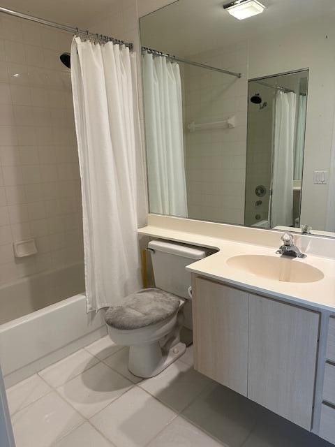 Active With Contract: $359,000 (2 beds, 2 baths, 1525 Square Feet)