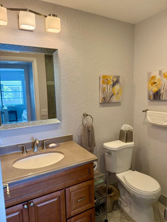 Active With Contract: $109,900 (2 beds, 2 baths, 910 Square Feet)