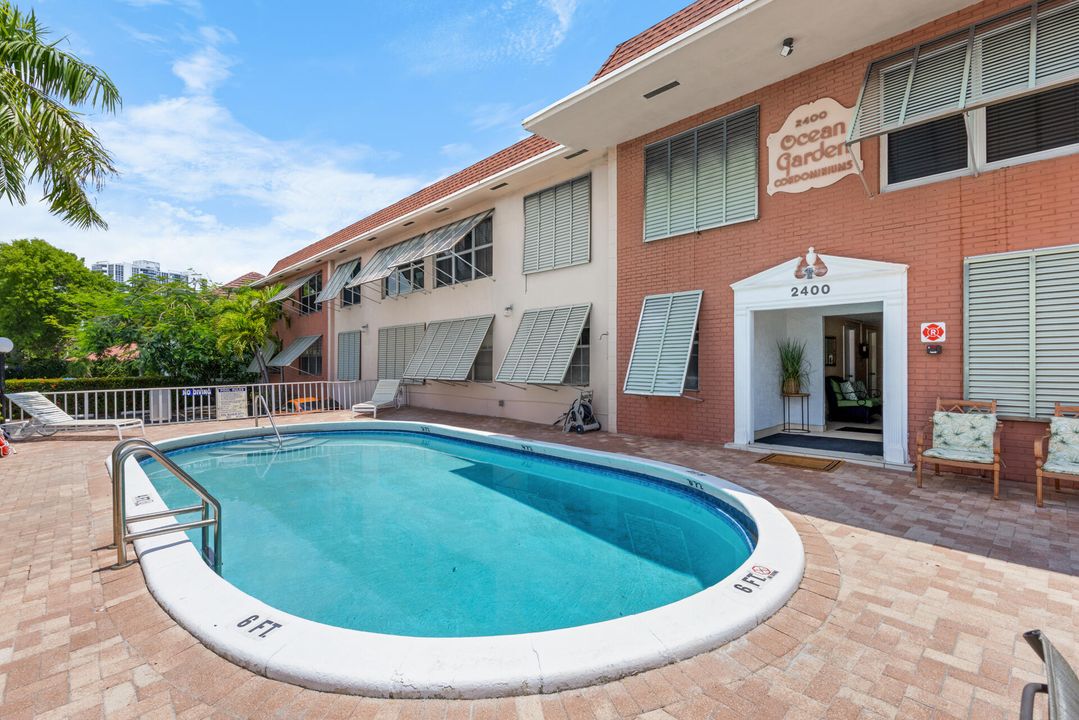 最近售出: $273,000 (2 贝兹, 2 浴室, 850 平方英尺)