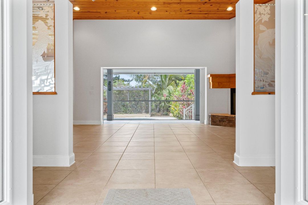 For Sale: $1,499,900 (4 beds, 3 baths, 3285 Square Feet)